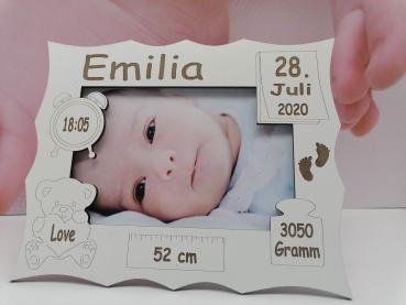 Personalisierter Bilderrahmen mit Geburtsdaten Geschenk zur Geburt Baby-Bär mit Herz aus Holz in weiß