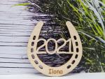 Glücksbringer Silvester Hufeisen mit Namen - 2021 aus Holz