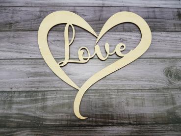 Herz mit Schriftzug "love" aus Holz