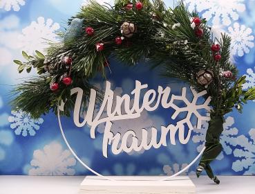 Tannenkranz Winter mit Schriftzug Wintertraum und Schneeflocke aus Holz mit Aufsteller