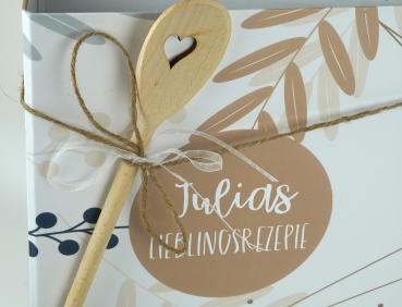 Geschenkset Hobbykoch: personalisierter Ordner für Rezepte + 10er Set Rezeptblätter + Kochlöffel