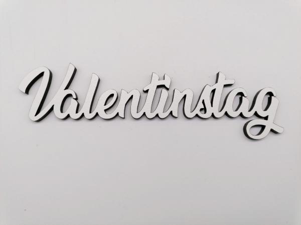 Schriftzug Valentinstag aus Holz in weiß