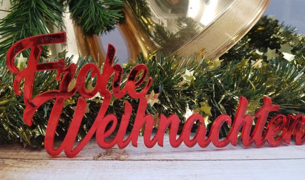 Schriftzug Frohe Weihnachten aus Spiegelacryl in rot zu Weihnachten