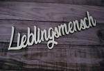 Schriftzug Lieblingsmensch aus Holz in weiß